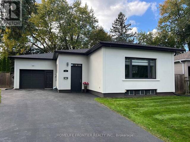 32 DAVIDSON ROAD Aurora Ontario, L4G 2B1 - 4 Bedrooms Home For Sale