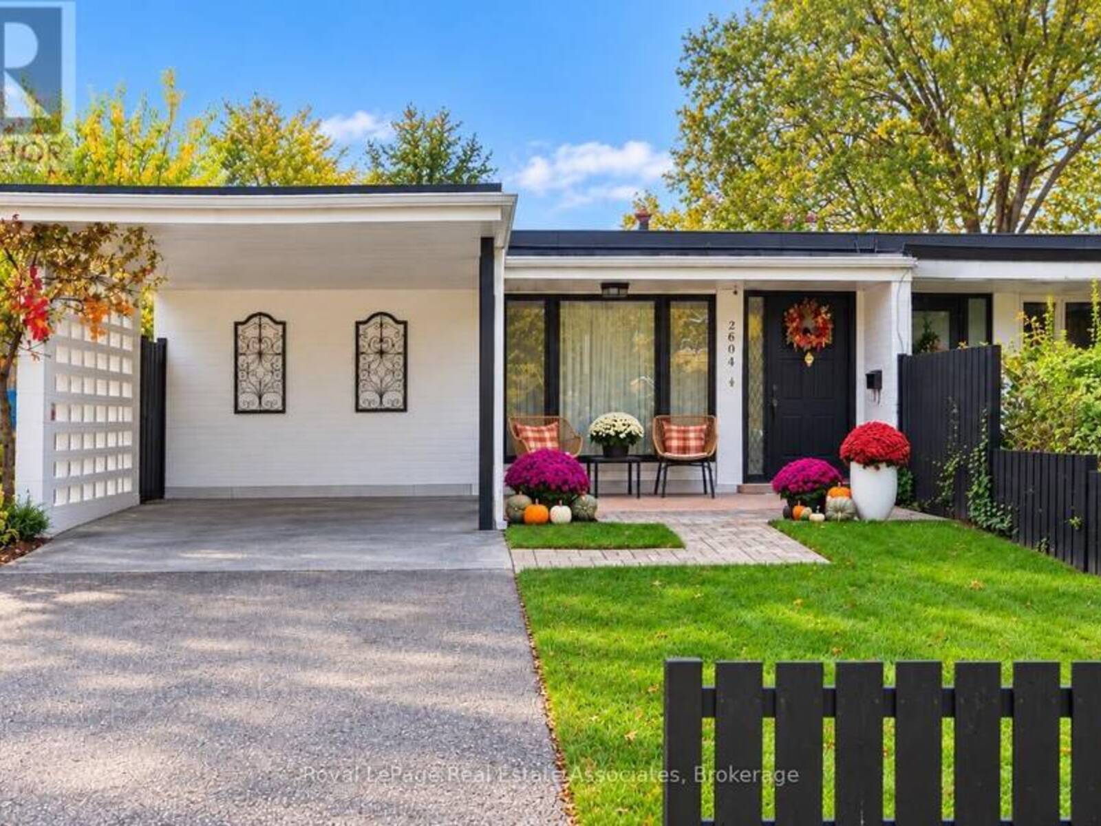 2604 CONSTABLE ROAD, Mississauga, Ontario L5J 1W2