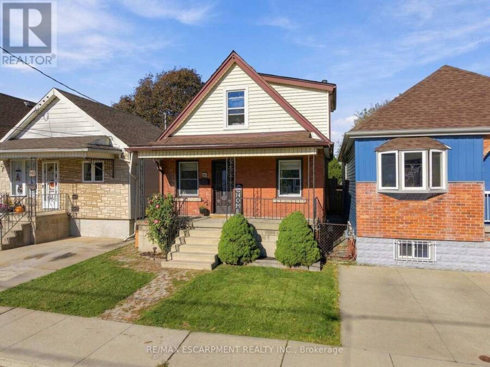 153 ALBANY AVENUE, Hamilton, Ontario L8H 2H7