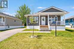 21 BLUFFS VIEW BOULEVARD | Goderich Ontario | Slide Image One