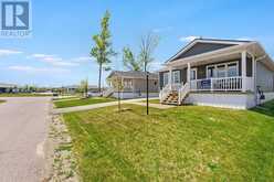 21 BLUFFS VIEW BOULEVARD | Goderich Ontario | Slide Image Two