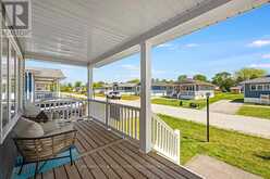 21 BLUFFS VIEW BOULEVARD | Goderich Ontario | Slide Image Four