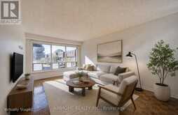 34 STATELY WAY | Markham Ontario | Slide Image Four