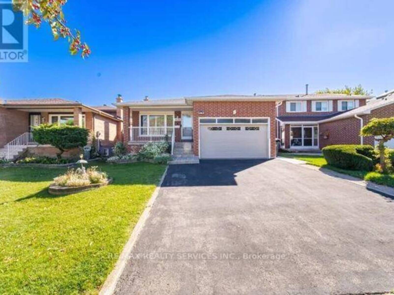 4106 SUNSET VALLEY COURT, Mississauga, Ontario L4W 3L5