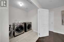 1042 WILBUR PIPHER CIRCLE | Newmarket Ontario | Slide Image Thirty-one