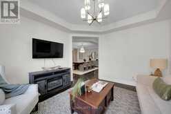 1042 WILBUR PIPHER CIRCLE | Newmarket Ontario | Slide Image Eight