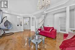 24 MEDLEY CRESCENT | Markham Ontario | Slide Image Ten