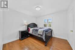 24 MEDLEY CRESCENT | Markham Ontario | Slide Image Thirty