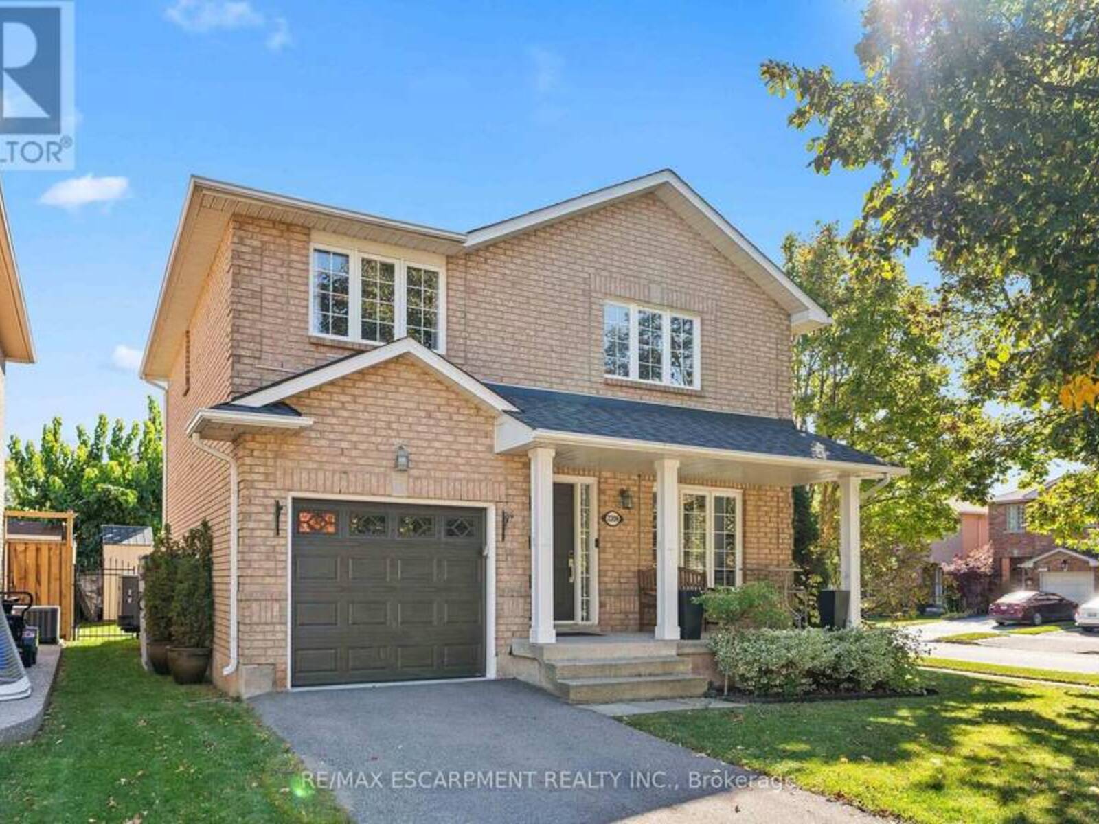 2206 GOLDEN ORCHARD TRAIL, Oakville, Ontario L6M 3N6
