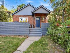 16 SMITHFIELD DRIVE Toronto Ontario, M8Y 3M2