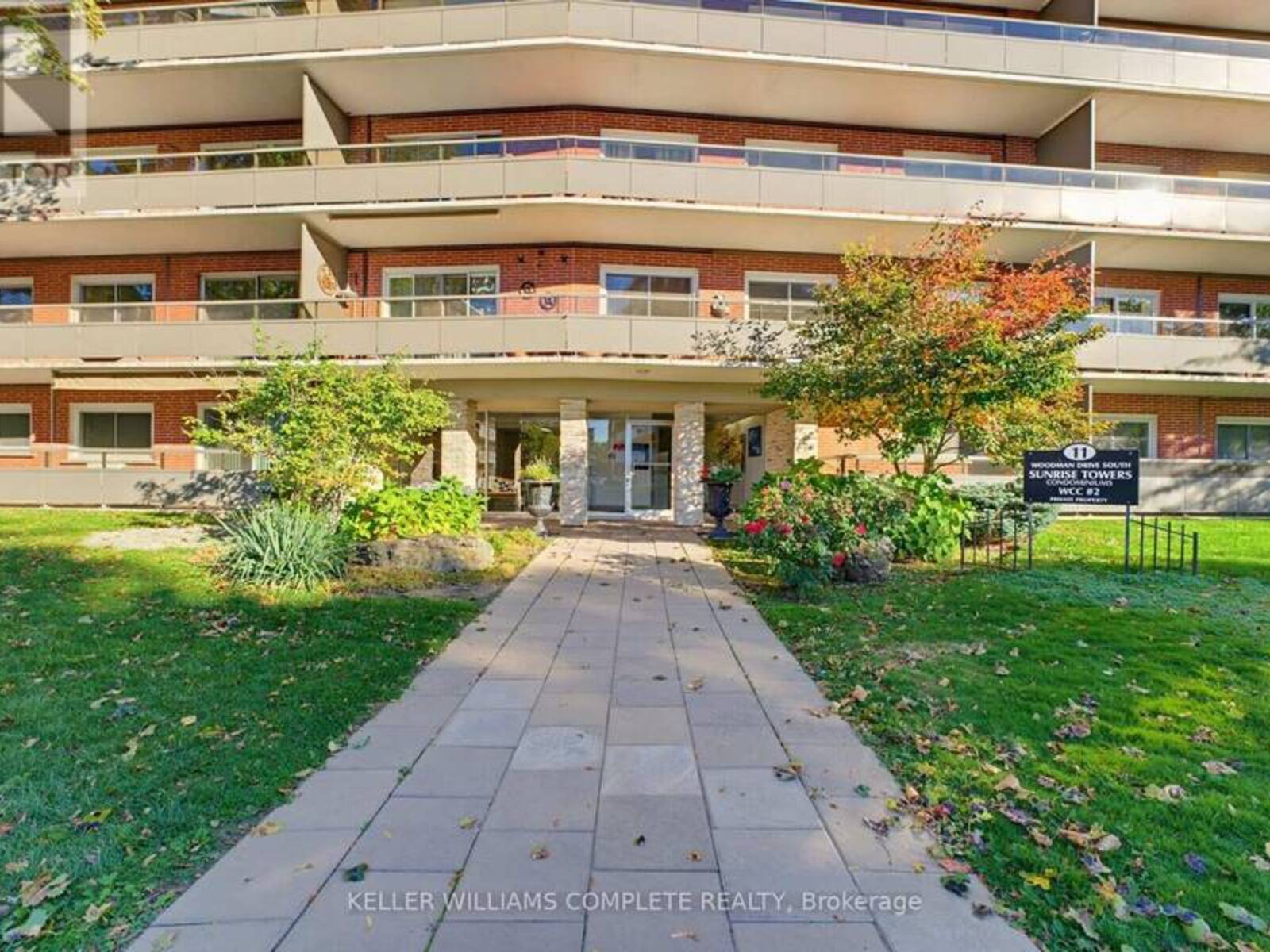 210 - 11 WOODMAN DRIVE S, Hamilton, Ontario L8K 4E3