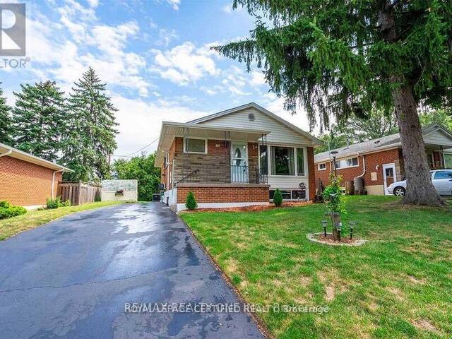 17 CARWYN CRESCENT Hamilton Ontario, L8S 3H3 - 5 Bedrooms Home For Sale