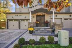 36 - 280 PARADELLE DRIVE | Richmond Hill Ontario | Slide Image Four