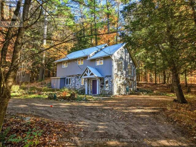 55 MARY LAKE CRESCENT Huntsville Ontario, P0B 1L0 - 2 Bedrooms Home For Sale