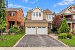 42 KAITLIN DRIVE | Richmond Hill Ontario | Slide Image Eleven