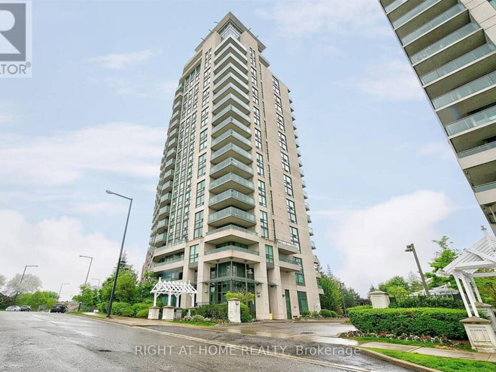 1612 - 68 GRANGEWAY AVENUE, Toronto, Ontario M1H 0A1