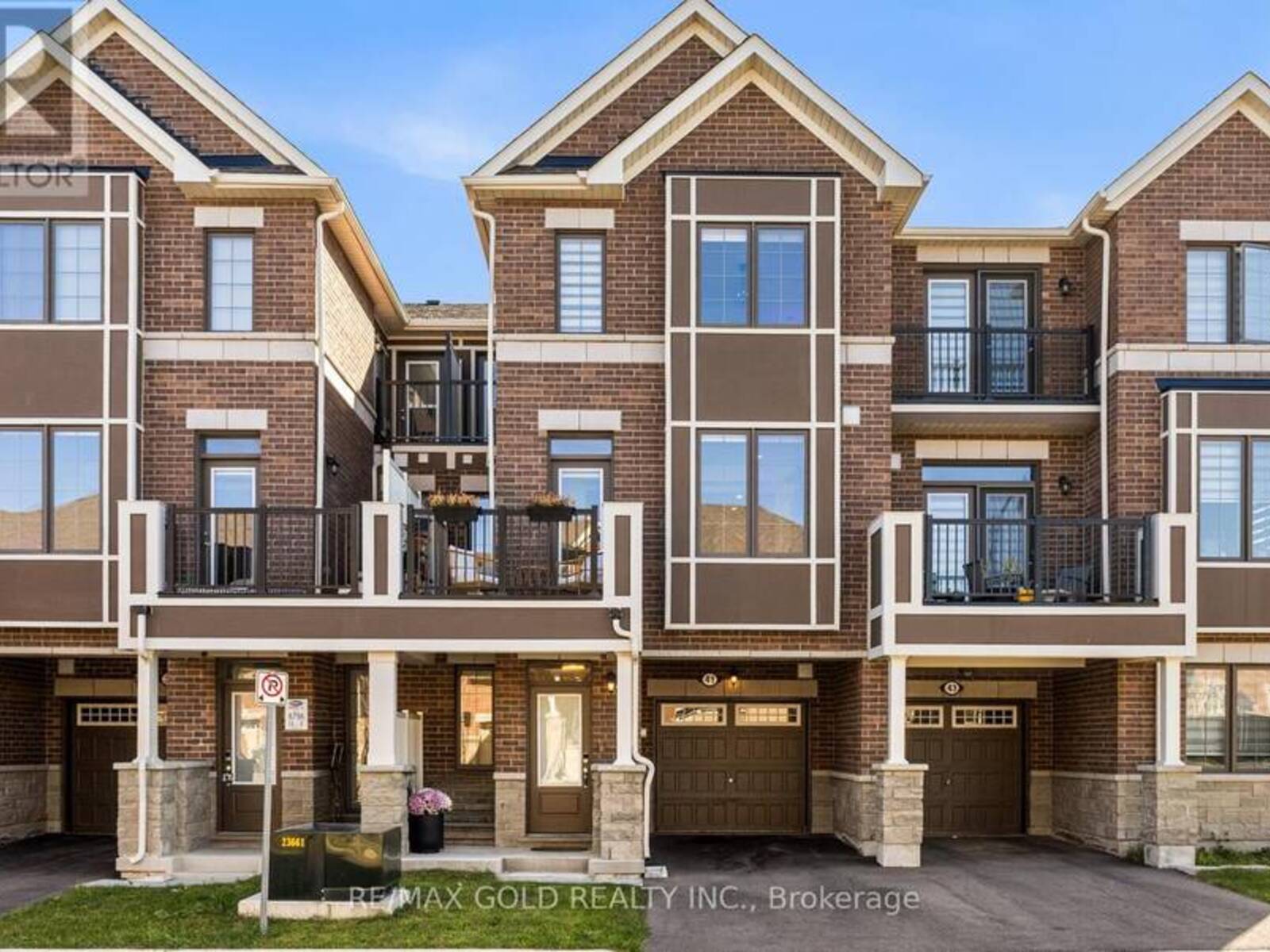 41 KEPPEL CIRCLE, Brampton, Ontario L7A 5K6