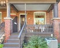 35 DUPONT STREET | Toronto Ontario | Slide Image Three