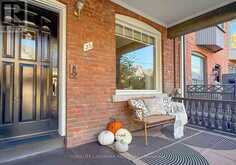 35 DUPONT STREET | Toronto Ontario | Slide Image Four