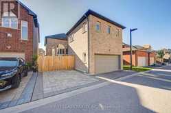 81 PEARL LAKE ROAD | Markham Ontario | Slide Image Fifty