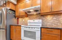 88 FLEETWOOD CRESCENT | Brampton Ontario | Slide Image Nine