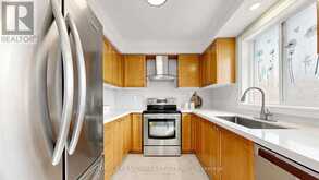 737 CABOTO TRAIL | Markham Ontario | Slide Image Nineteen