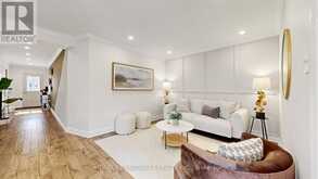737 CABOTO TRAIL | Markham Ontario | Slide Image Seven