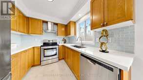 737 CABOTO TRAIL | Markham Ontario | Slide Image Twenty-one