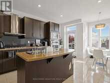63 YAKEFARM BOULEVARD | Whitchurch-Stouffville Ontario | Slide Image Five