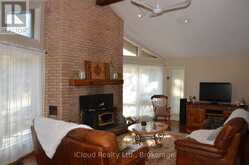 24 MONTCALM CRESCENT | Tiny Ontario | Slide Image Twelve