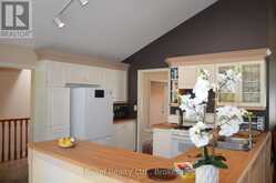 24 MONTCALM CRESCENT | Tiny Ontario | Slide Image Eighteen