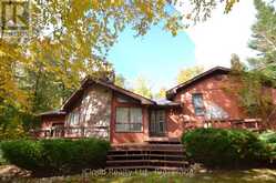 24 MONTCALM CRESCENT | Tiny Ontario | Slide Image Two