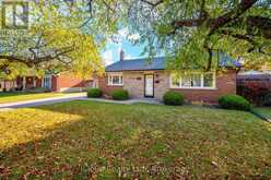 282 KENT CRESCENT | Burlington Ontario | Slide Image Seven