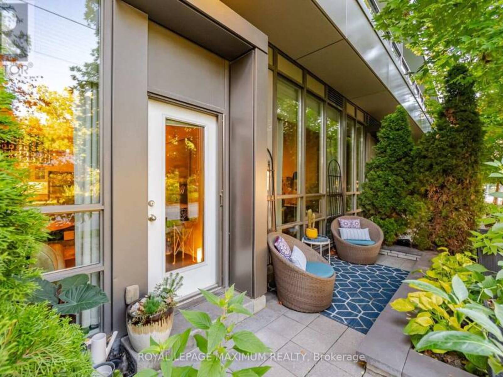 104 - 8 FIELDWAY ROAD, Toronto, Ontario M8Z 0C3
