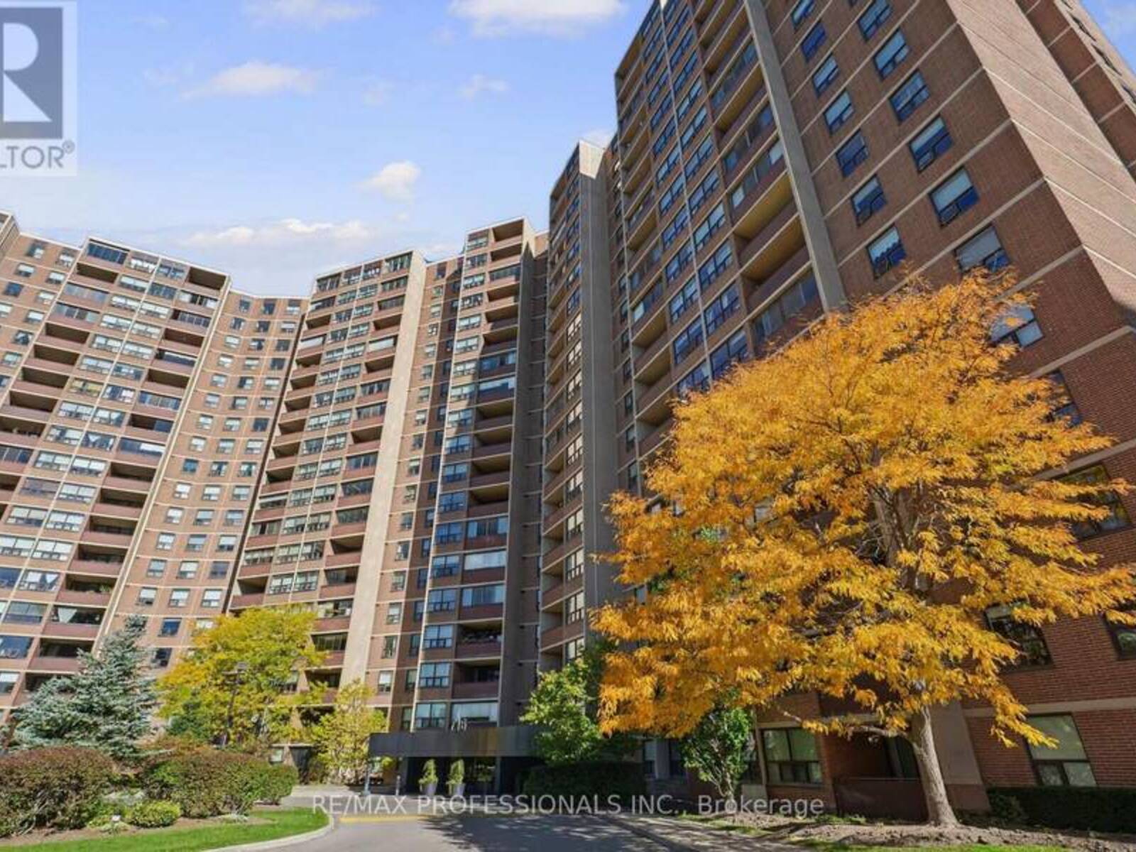 605 - 716 THE WEST MALL ROAD, Toronto, Ontario M9C 4X6