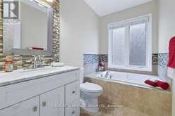 136 RIVEREDGE DRIVE | Georgina Ontario | Slide Image Twenty