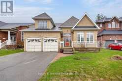 136 RIVEREDGE DRIVE | Georgina Ontario | Slide Image Two