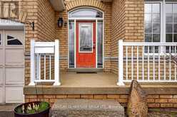136 RIVEREDGE DRIVE | Georgina Ontario | Slide Image Three