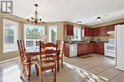 9 PATRICK DRIVE | Barrie Ontario | Slide Image Sixteen