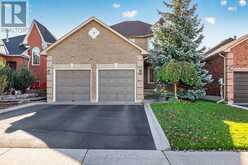 9 PATRICK DRIVE | Barrie Ontario | Slide Image Two