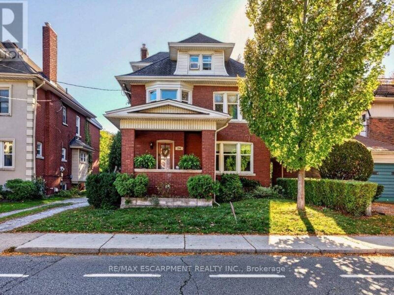 194 DELAWARE AVENUE, Hamilton, Ontario L8M 1W1