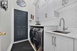 70 CASTILLIAN DRIVE | Vaughan Ontario | Slide Image Eighteen