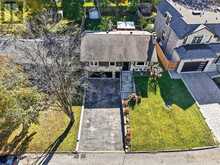 9 BRIGHTBAY CRESCENT | Markham Ontario | Slide Image Two