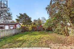 80 GARDEN DRIVE | Barrie Ontario | Slide Image Three