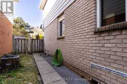 80 GARDEN DRIVE | Barrie Ontario | Slide Image Six
