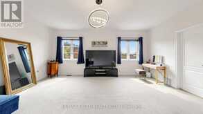7 SUNDEW LANE | Richmond Hill Ontario | Slide Image Sixteen