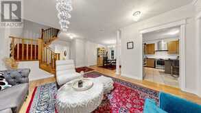 7 SUNDEW LANE | Richmond Hill Ontario | Slide Image Four