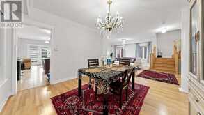 7 SUNDEW LANE | Richmond Hill Ontario | Slide Image Five