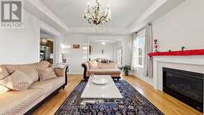 7 SUNDEW LANE | Richmond Hill Ontario | Slide Image Eight