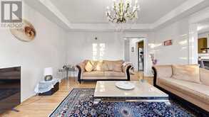 7 SUNDEW LANE | Richmond Hill Ontario | Slide Image Nine
